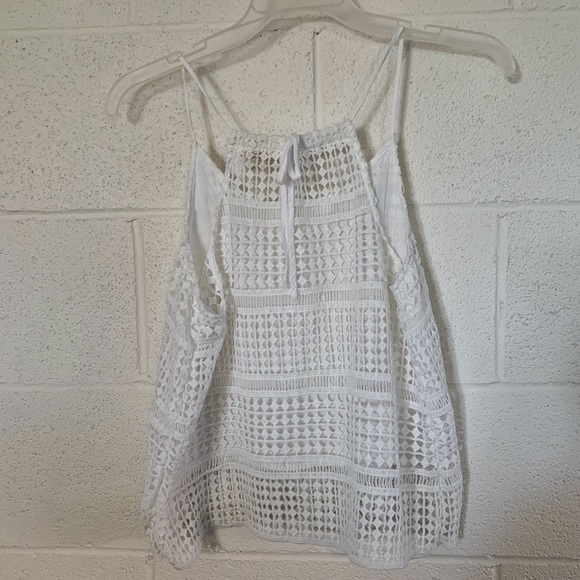 Timing Crotchet White Crop Tank - Picture 2 of 6